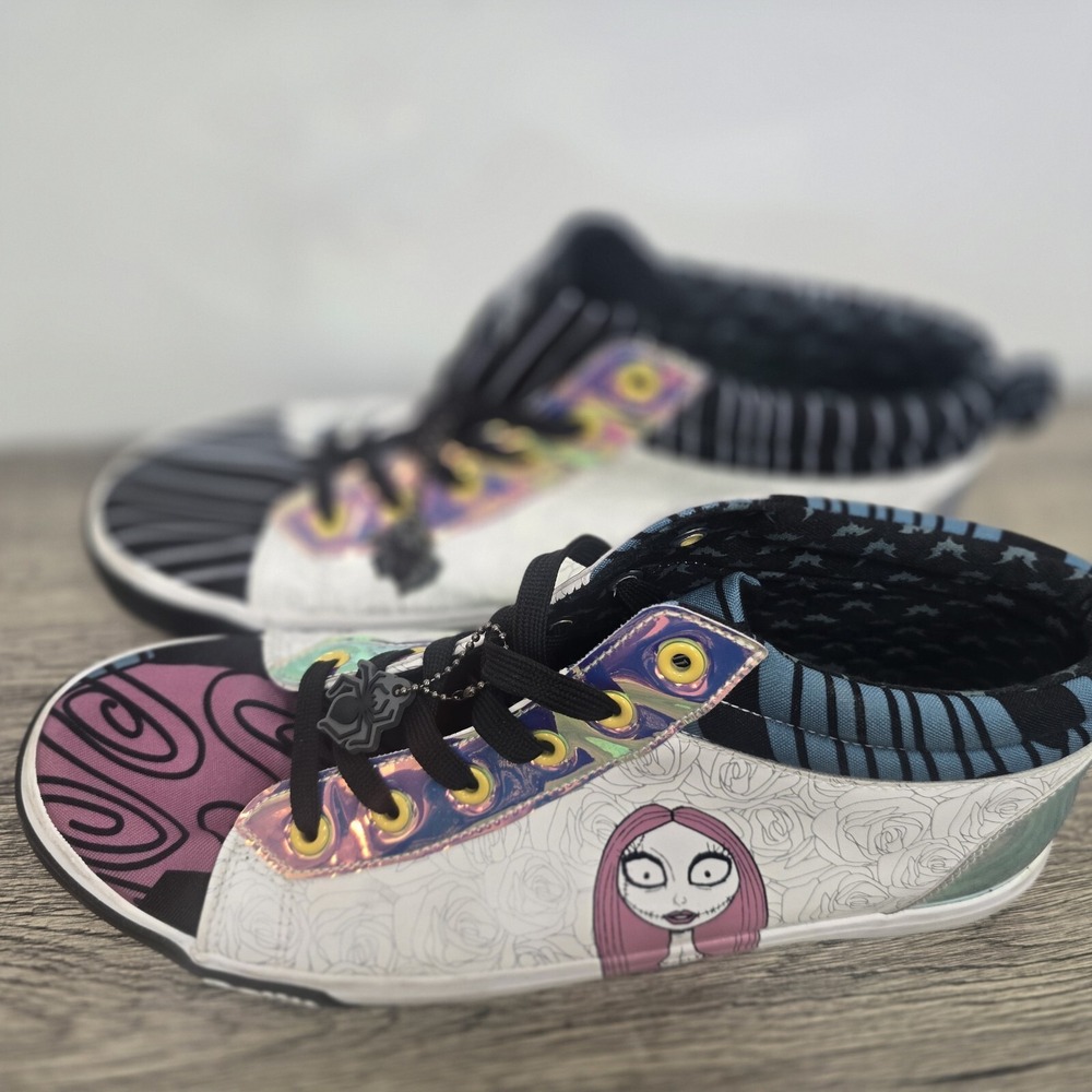 Disney‎ The Nightmare Before Christmas Women's Sneakers Mid Top Shoes Size 11 US - Picture 5 of 16